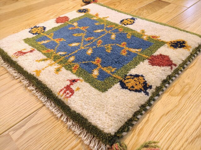 ペルシャ ギャッベ ミニマット 39x39cm 青色 緑色 ザクロ | iichi 日々