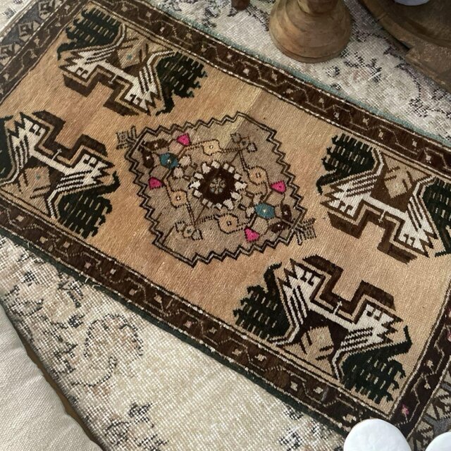 50×97淡いキャメル グリーン メダリオン トルコヴィンテージラグ