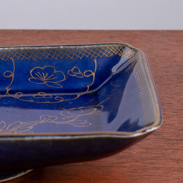 伊万里焼 瑠璃釉 金彩山水牡丹文 長皿 明治時代 D553 | iichi 日々の