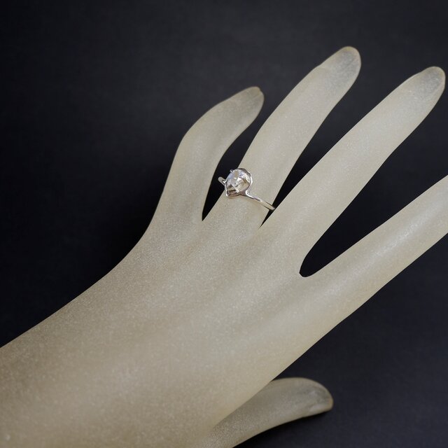 鮮やかなブルーの幻想～アンデシン・ラブラドライトのデザインリング