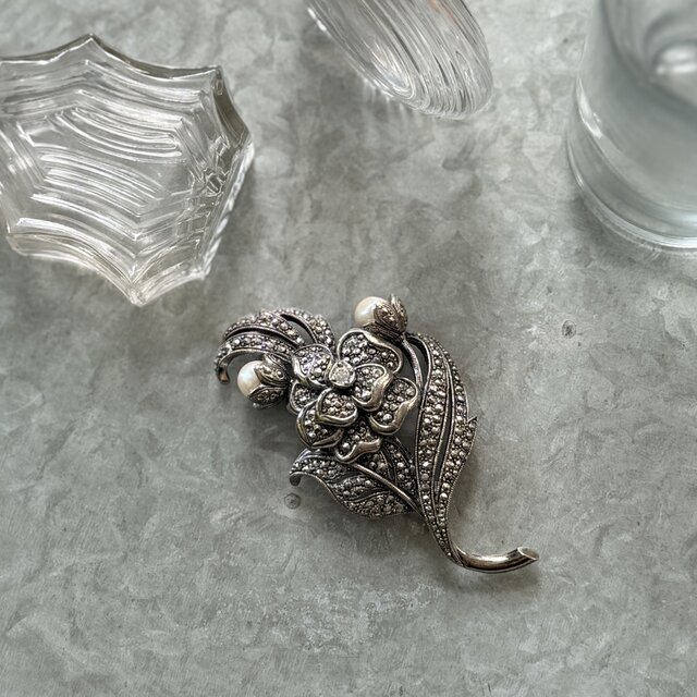 SCA71-【AVON】エイボン・ヴィンテージブローチ Kenneth Jay Lane Faux