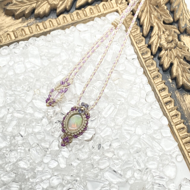 オパールのマクラメ編みネックレス【ヒカリノアメ】 | iichi 日々の