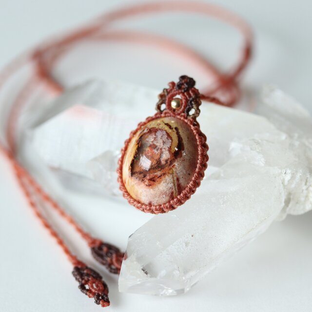 シンプルな首飾りカンテラオパール17【マクラメネックレス】 | iichi