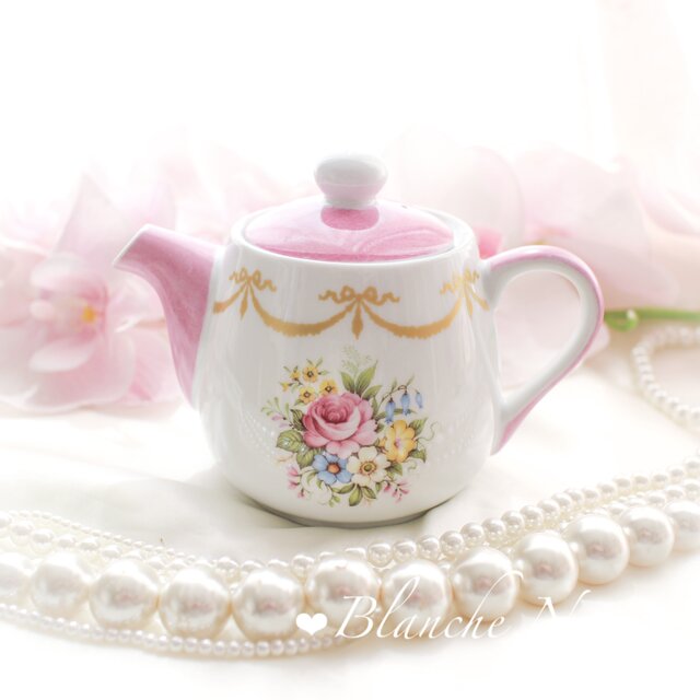 ティーコゼー〜マリーアントワネット〜ティーポット付き | iichi 日々
