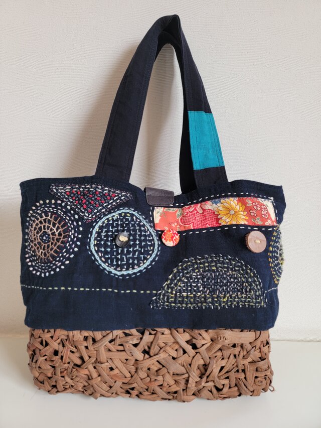 古布 手作り 国産山葡萄 底籠バック 古布 藍染 刺し子 | iichi 日々の