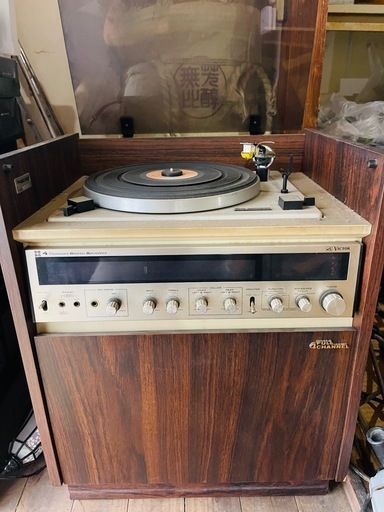 Victor 4チャンネルステレオ レコードプレーヤー付き 昭和レトロ家具調