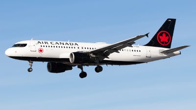 C-FZQS - Airbus A320-214 - Air Canada - Flightradar24