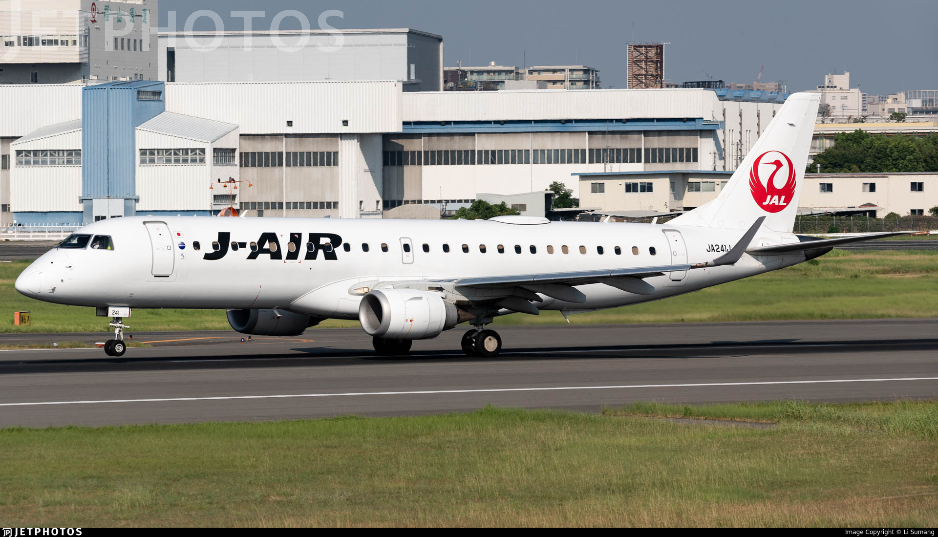 航空機・ヘリコプター J-Air EMBRAER ERJ-190STD JA241J 航空機