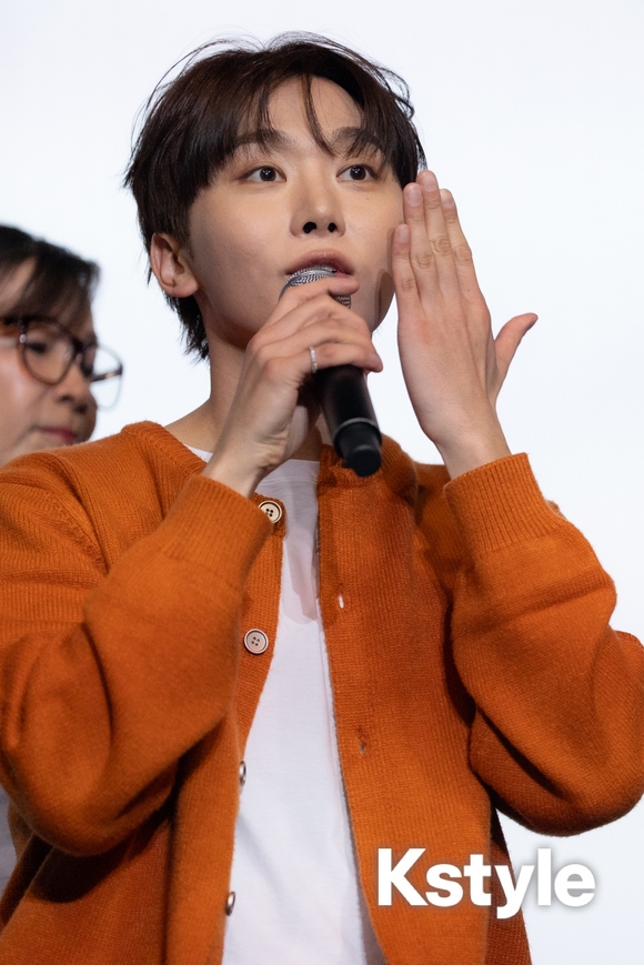 PHOTO】SEVENTEEN スングァン、日本で神対応！満面の笑みで550人の