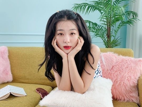Red Velvet スルギ、デビュー5周年を祝福！爽やかな美貌溢れる写真公開