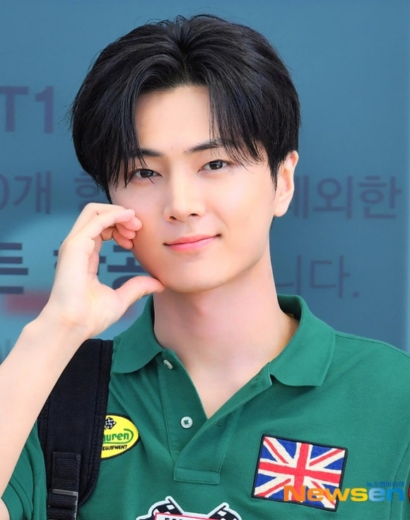 PHOTO】ENHYPEN ジェイ、海外スケジュールのためイギリスへ出国（動画