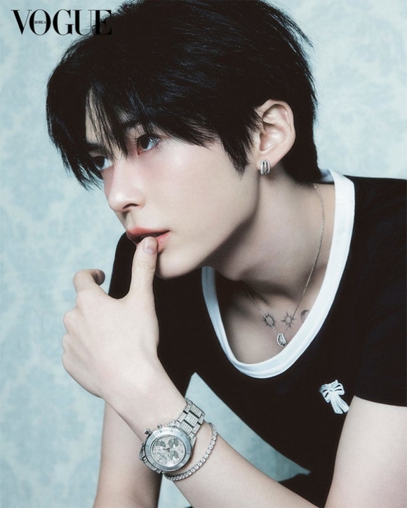 ZEROBASEONE ソン・ハンビン「スワロフスキー」の新ブランド