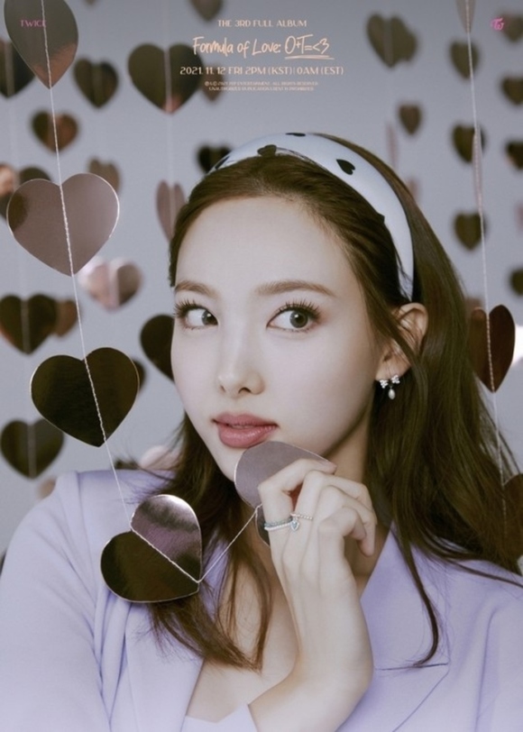 TWICE、3rdフルアルバム「Formula of Love: O+T=<3」個人予告イメージ