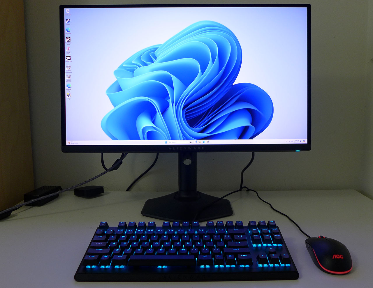 Alienware AW2725DF 360 Hz OLED gaming monitor review: OLED for