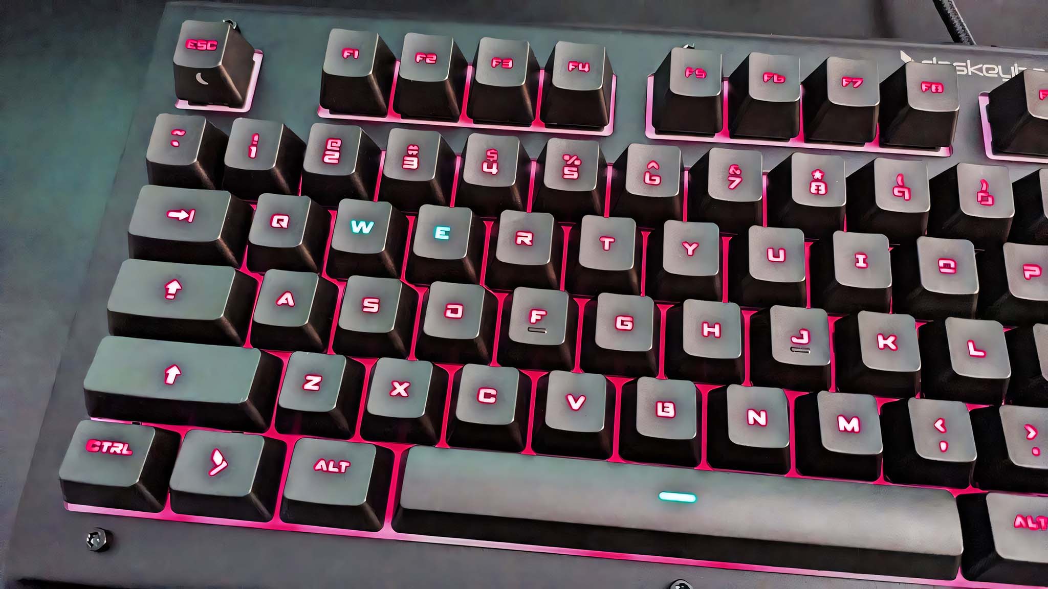 Review: Das Keyboard X50Q is a mechanical beauty with RGB