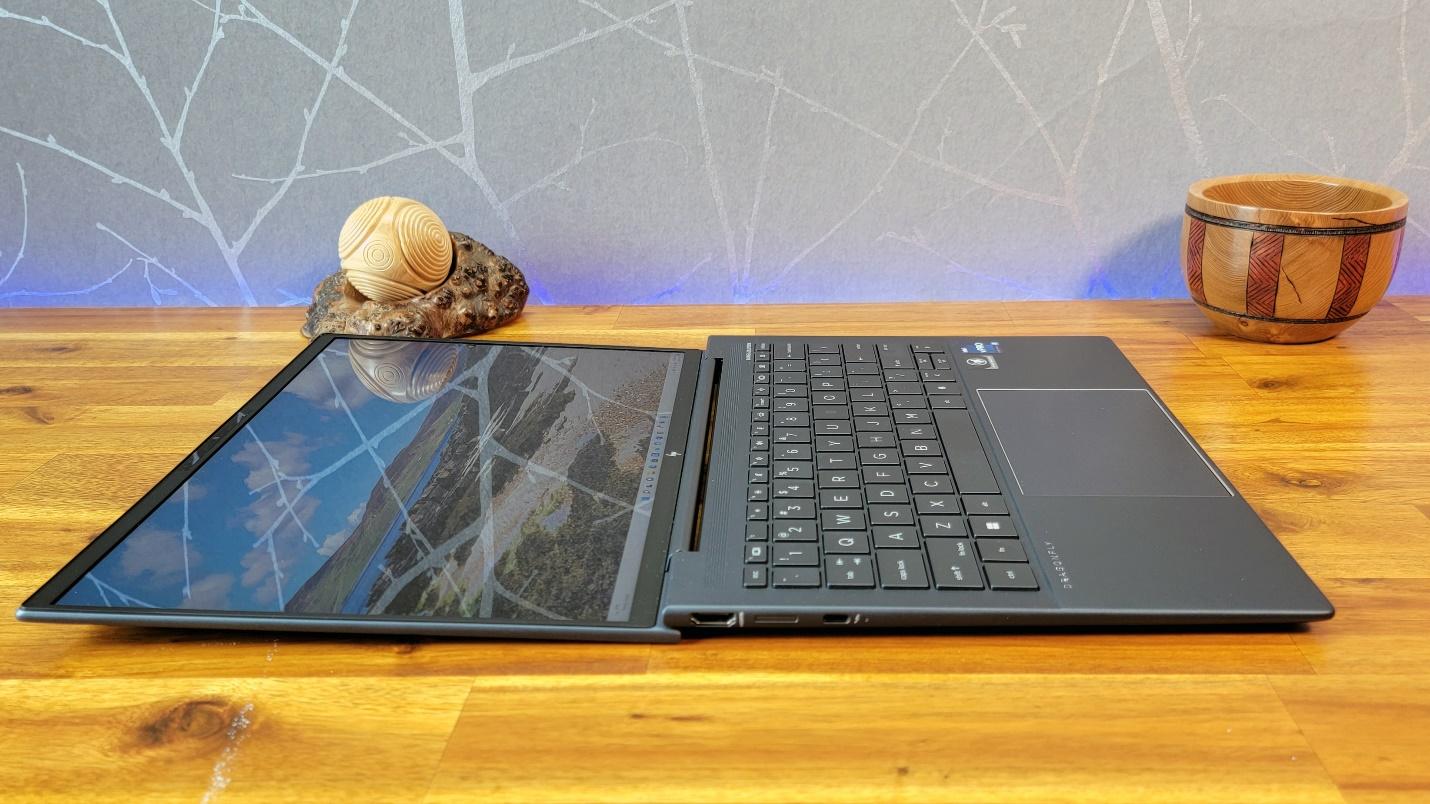 HP Elite Dragonfly G3 Review: Expensive, but Excellent | Tom's