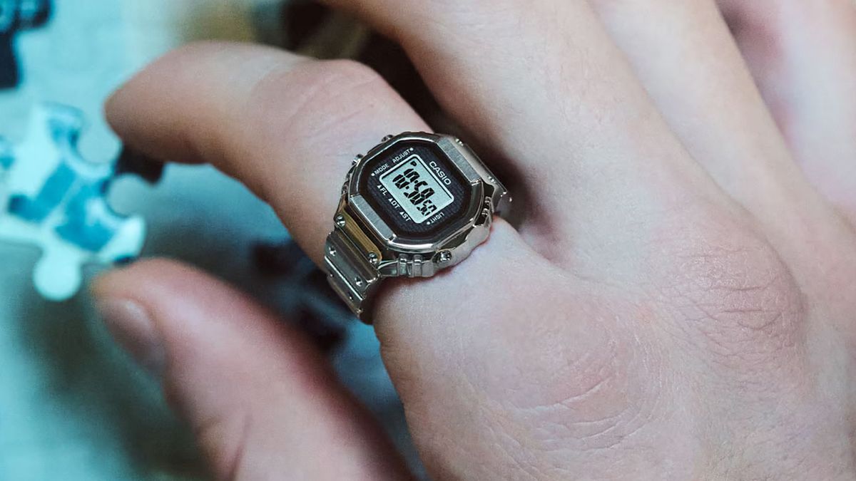 The new Casio CRW-001-1JR is both a smart ring and a smartwatch
