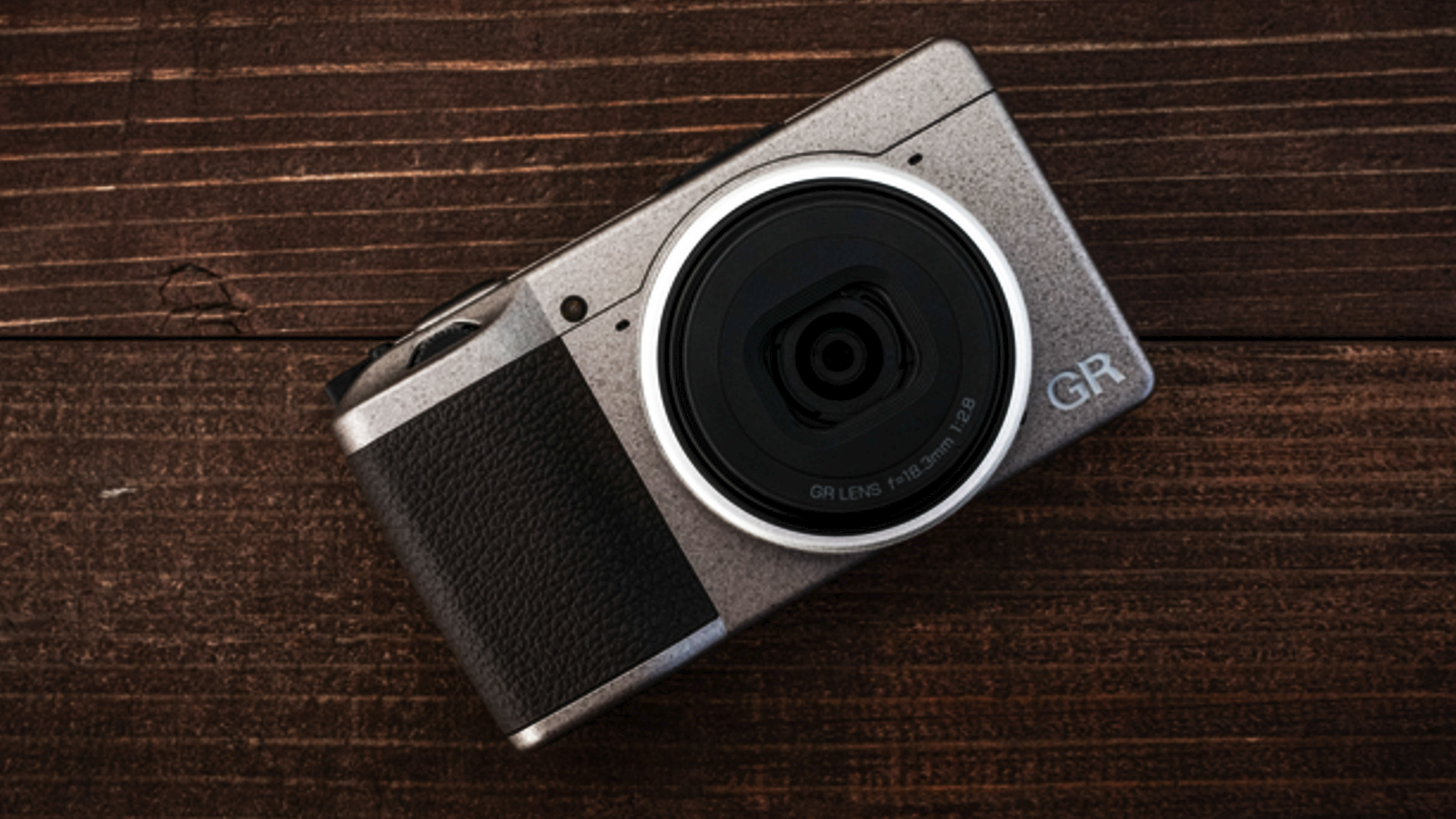 Ricoh GR III Diary Edition: premium version of classic street