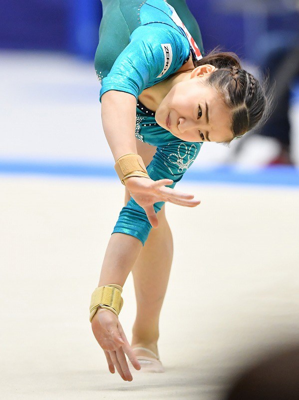 体操 全日本選手権・個人総合の予選 [写真特集11/11] | 毎日新聞
