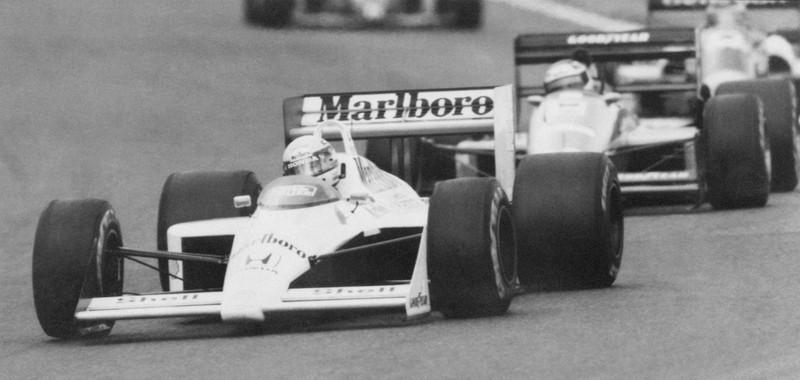 音速の貴公子」アイルトン・セナ没後30年 企画展に込めた思い [写真