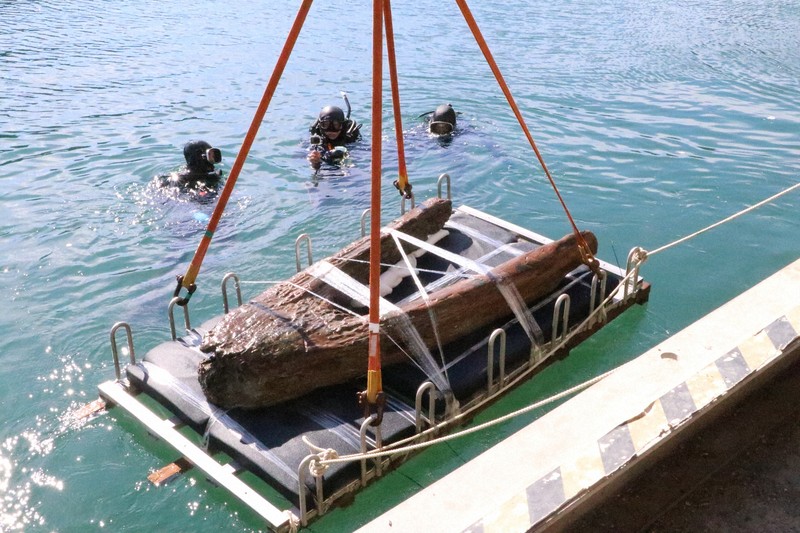 3隻目の元寇船か 海底に木材、船底の板? 長崎・松浦市鷹島沖 | 毎日新聞