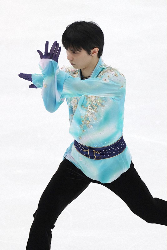 羽生が5年ぶり5回目の優勝 世界選手権代表に 全日本フィギュア | 毎日新聞