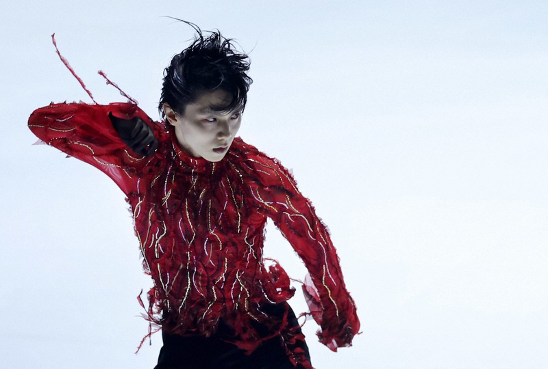 羽生結弦さん、初の単独ツアー公演 新プログラム含む12演目 | 毎日新聞