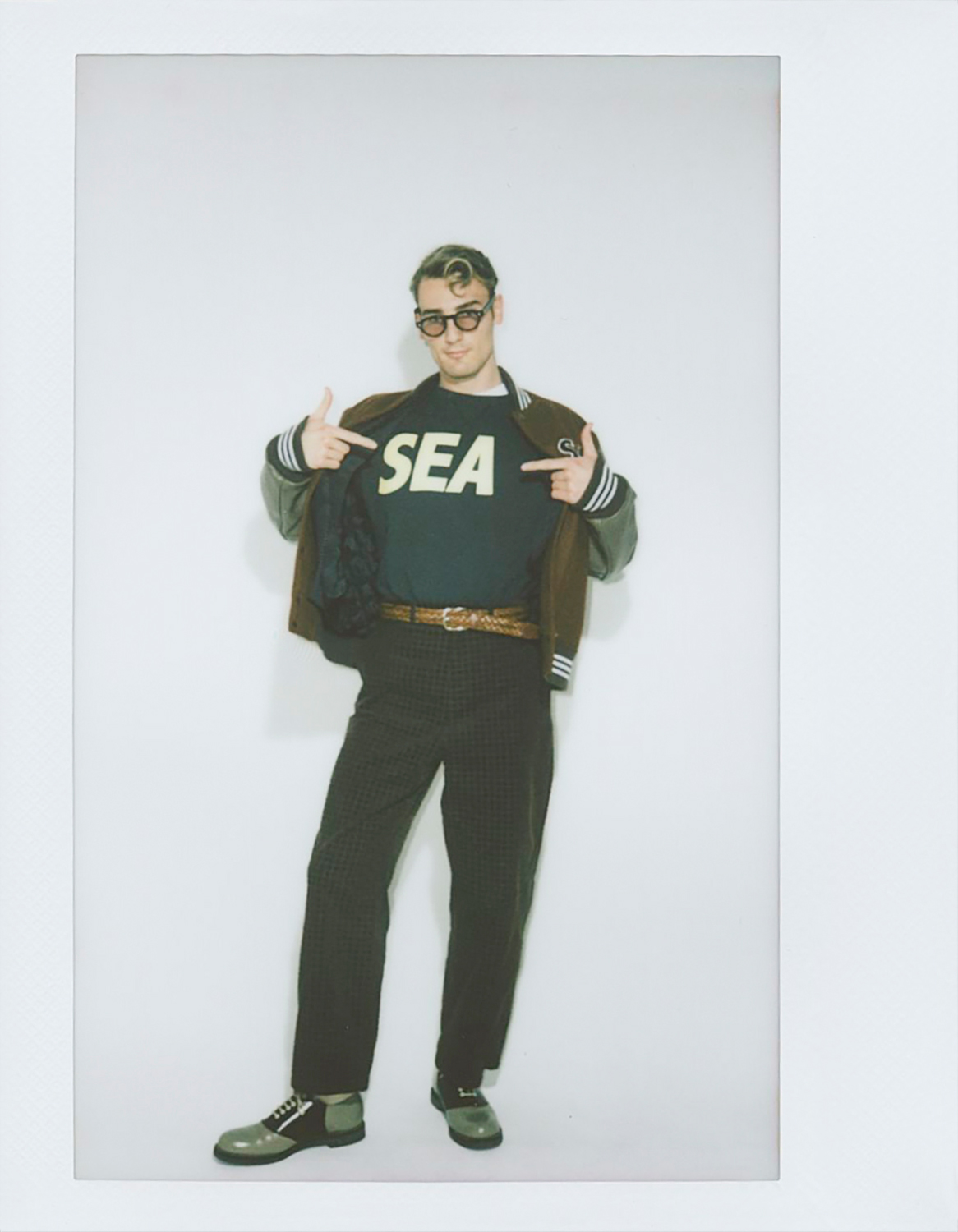 WIND AND SEAのロゴスウェットが全12色展開で登場