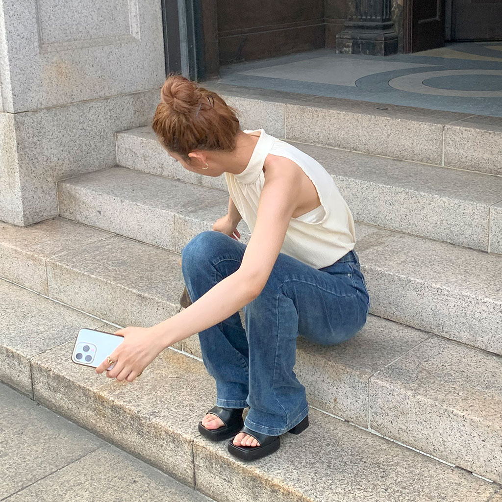 ホルターネックノースリーブブラウス | ファッション通販サイト NUGU