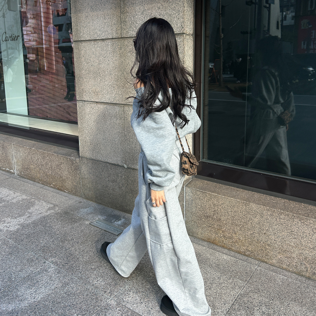 レタリングオフショルダークロップスウェット | ファッション通販