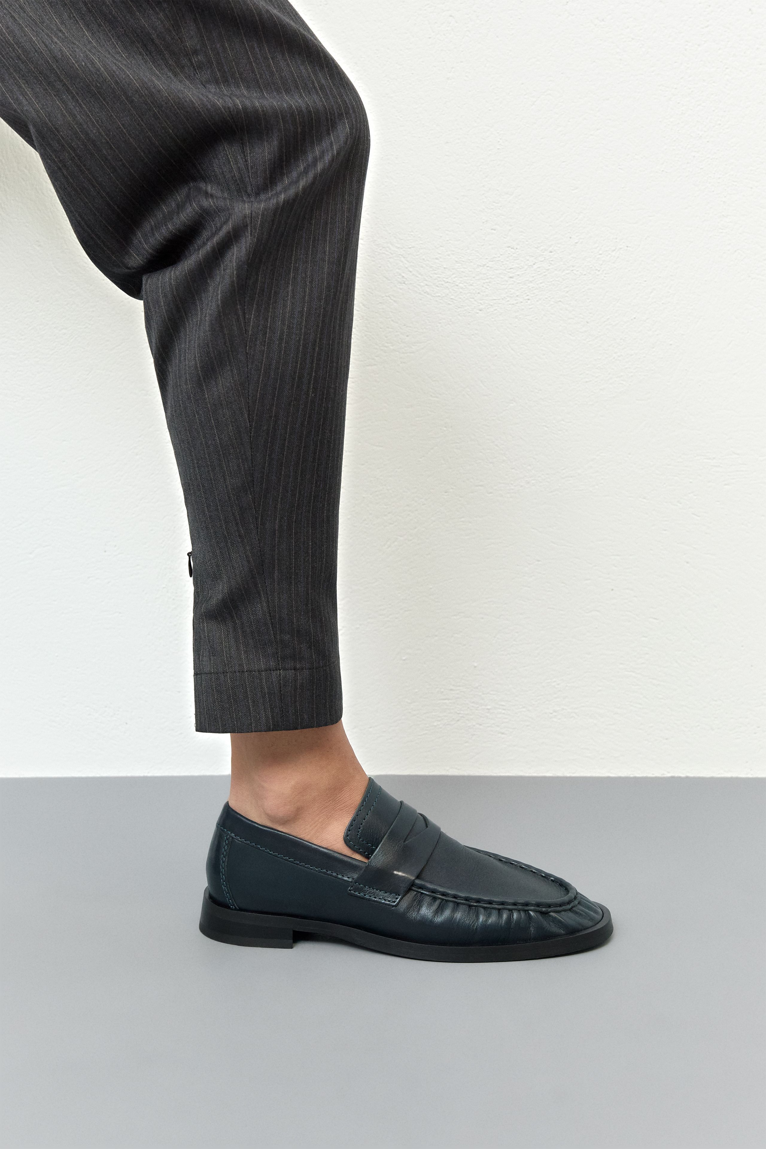 Zita Loafers - Navy Leather | Miista