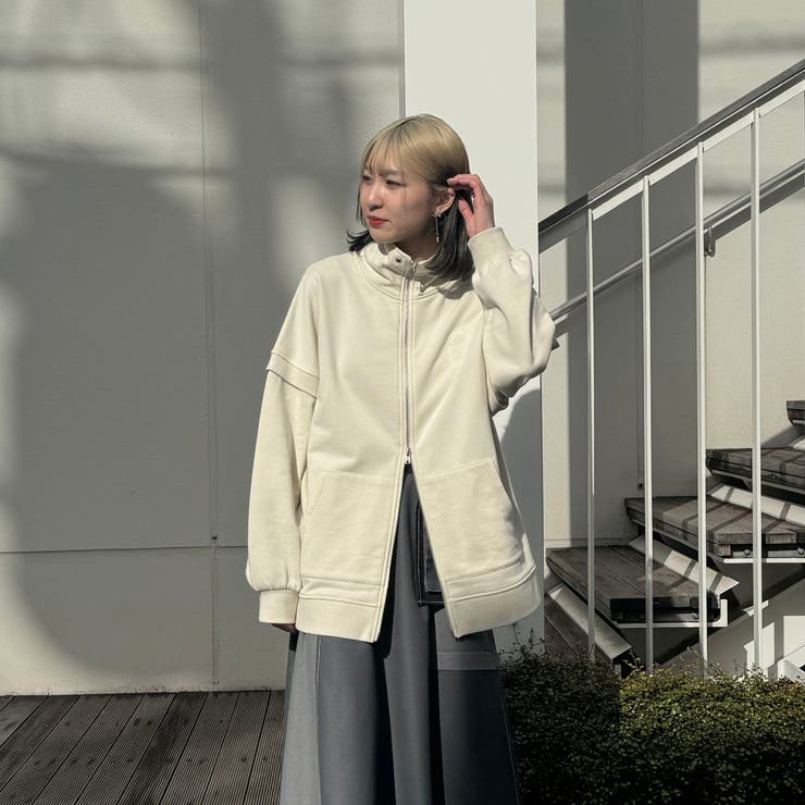 スタンドカラージップアップスウェット[品番：NICW0005440]｜NICOLE