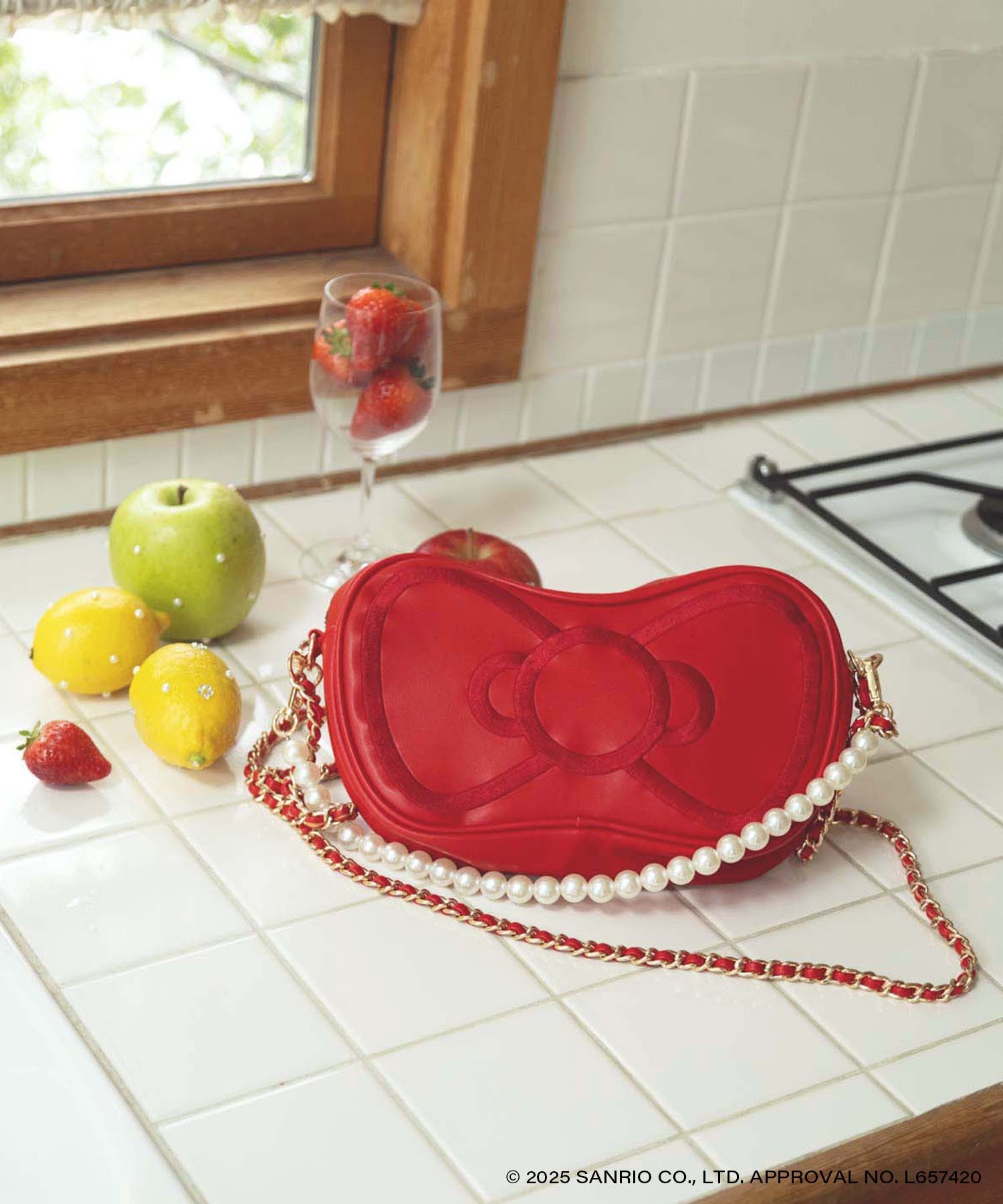 ハローキティ リボンチェーンバッグ[品番：CTYW0004658]｜MAJESTIC