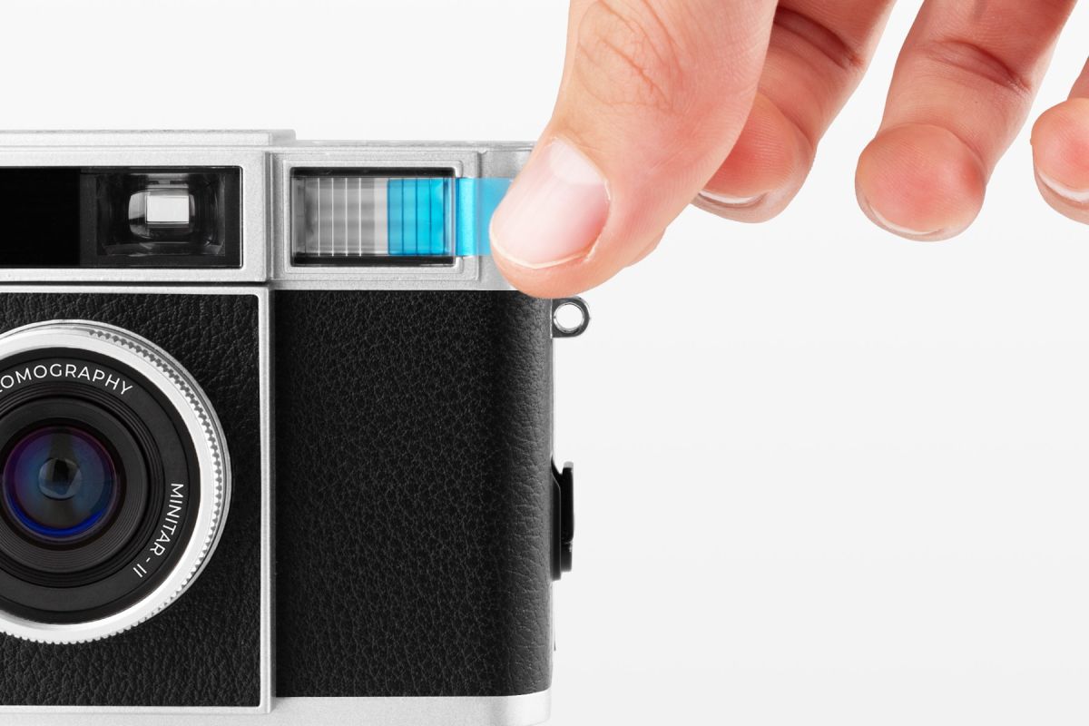 Lomo MC-A 35 mm Film Camera Silver – Lomography