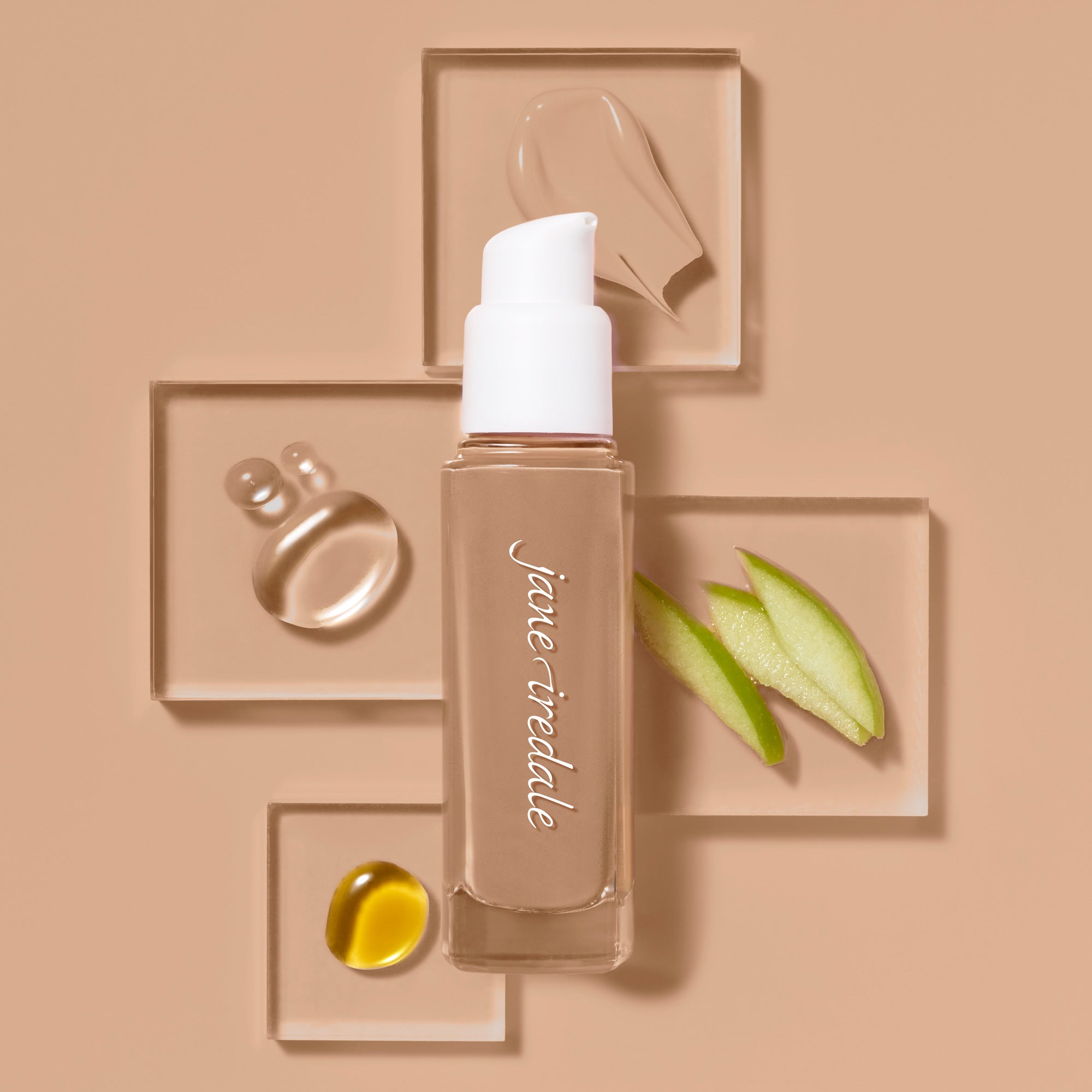 ジェーン・アイルデール待望の新作ファンデーション「スキントゥイ