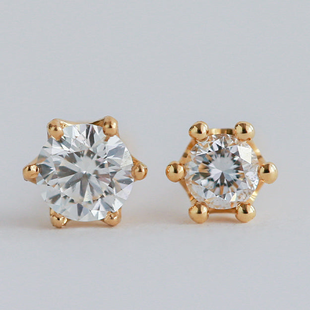 K18/Pt「0.2ctリトルクラウン」ピアス｜【オレフィーチェ】Orefice