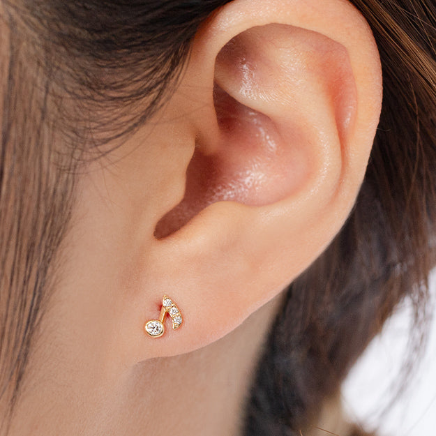 K18/Pt「ノータ」ピアス(片耳用)｜【オレフィーチェ】Orefice