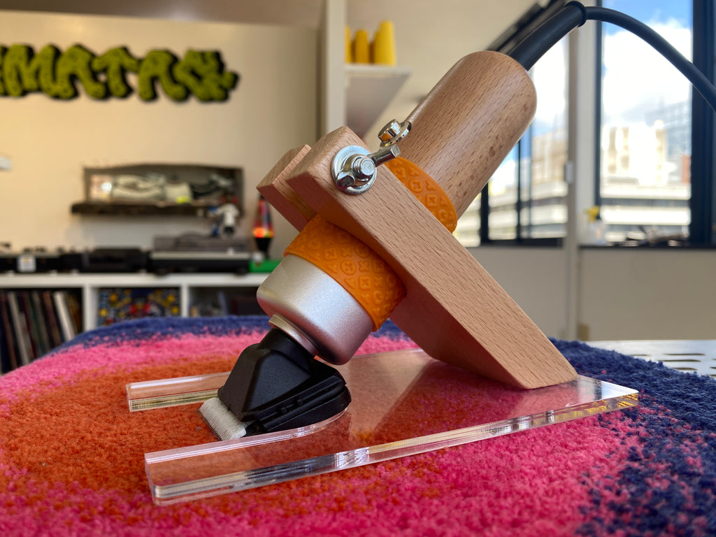 タフティングの表面仕上げ方法｜カーペットトリマー・ハサミの使い方