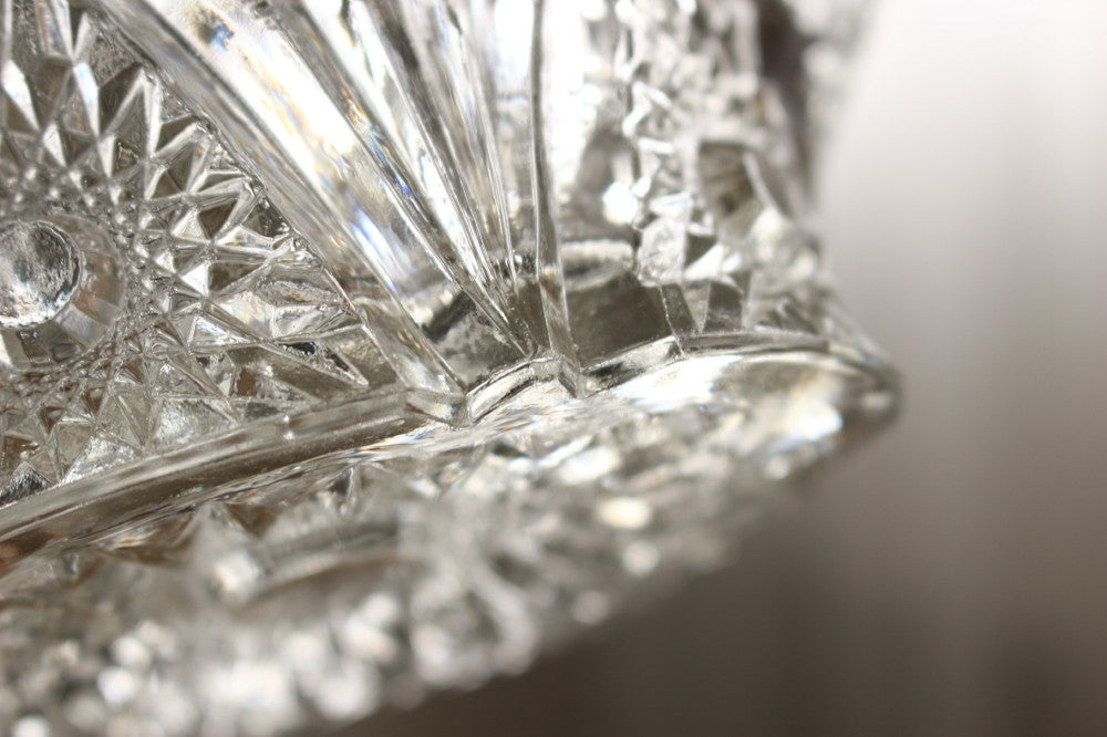 存在感たっぷりなガラスのビスケットジャー（高さ22cm） イギリス