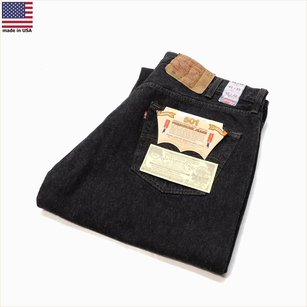 1990's Deadstock Levis® 501-0658 Black Denim made in USA – nest