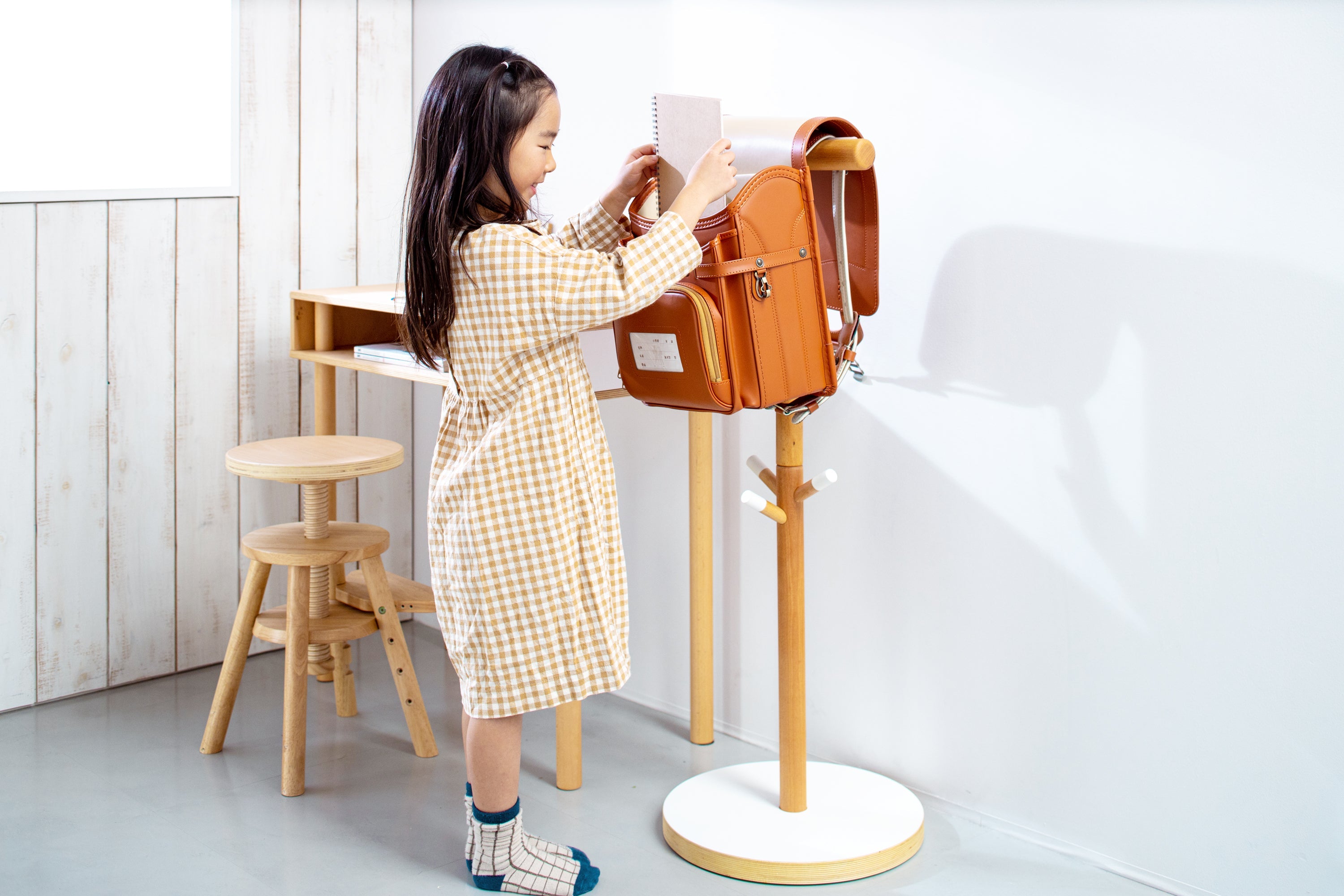 OUTLET】ランドセルスタンド kodomo hanger – ideaco STORE