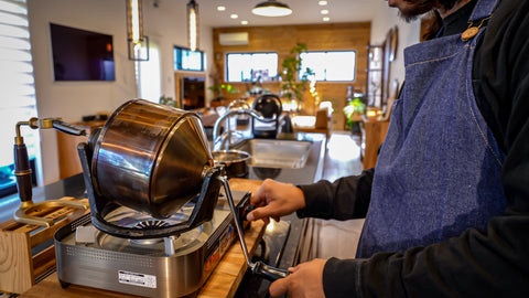 手動式焙煎機サンプルロースターを使った基本的な焙煎方法 – HAORU