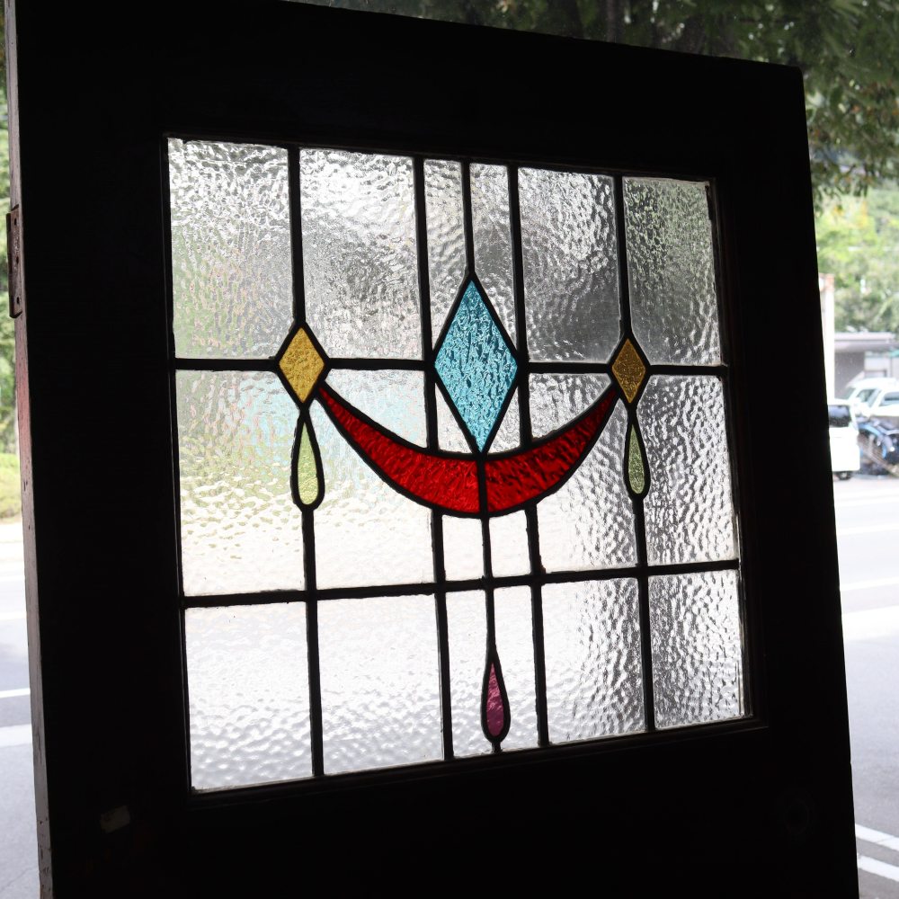 宝飾のようなデザインのステンドグラスが素敵♪ 英国アンティーク