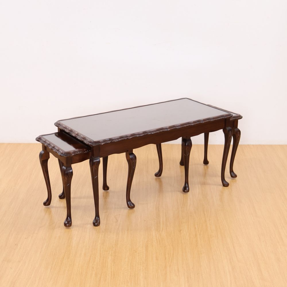 猫足がエレガントです♪ ネストテーブル VC114-009 – アンティーク家具