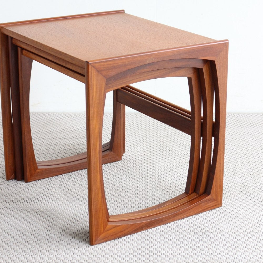 四角い脚が個性的♪ ネストテーブル【G-PLAN/Quadrille】 VC104-396001