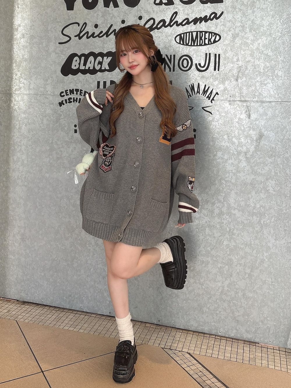 カレッジワッペンVネックニットカーディガン – Darich (ダーリッチ)