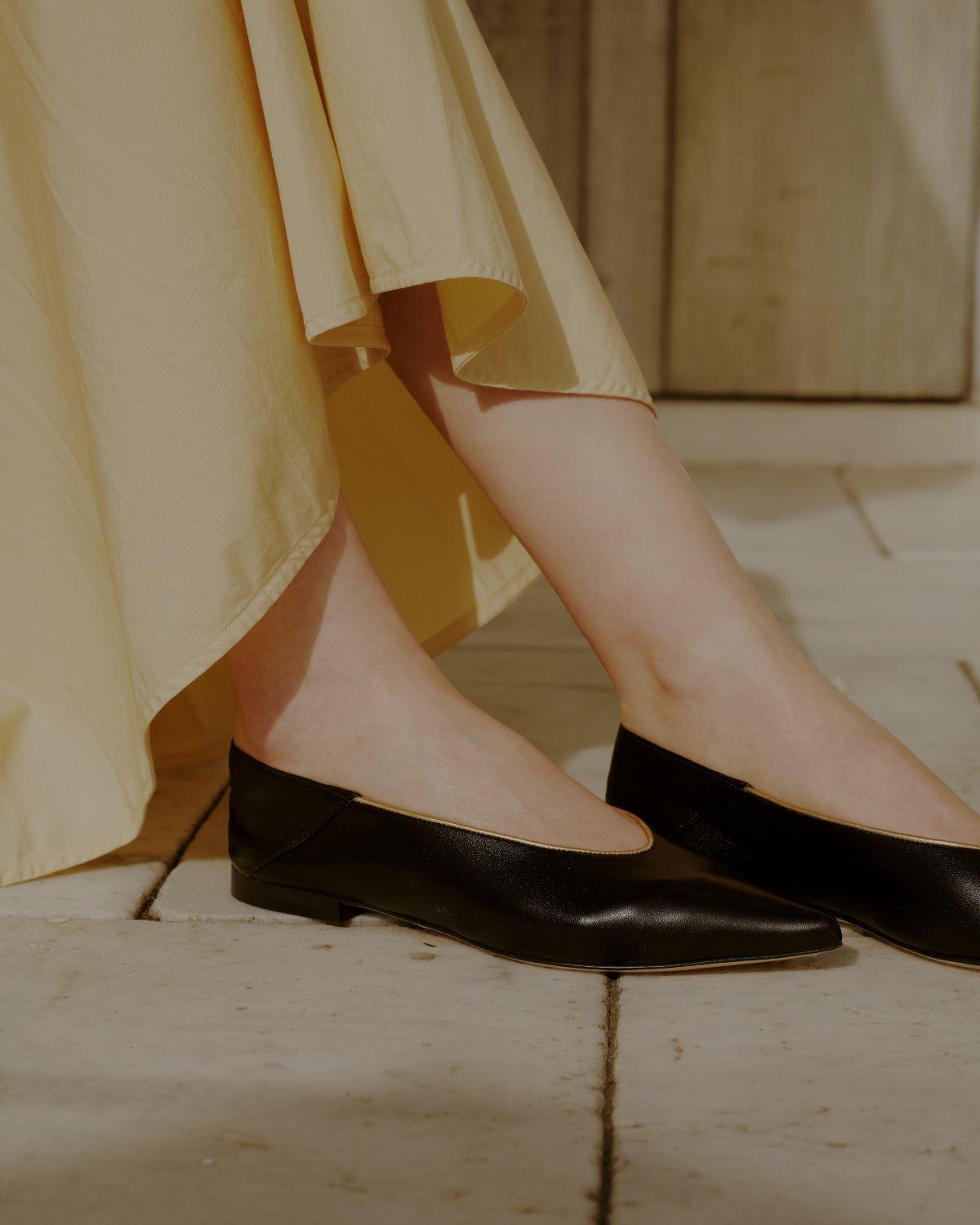 おしゃれも履き心地も両方叶う「フラットシューズ」 – NEBULONI E.