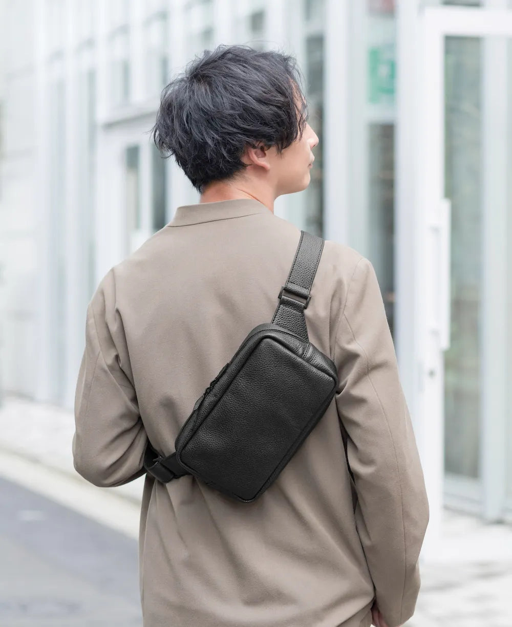 発売後2分で完売！レザーブランドが社運を賭けて本気で作ったボディ