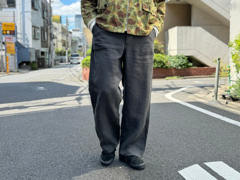 いま穿きたいパンツ》LINEN PIN OX – ナイジェル・ケーボン オンライン