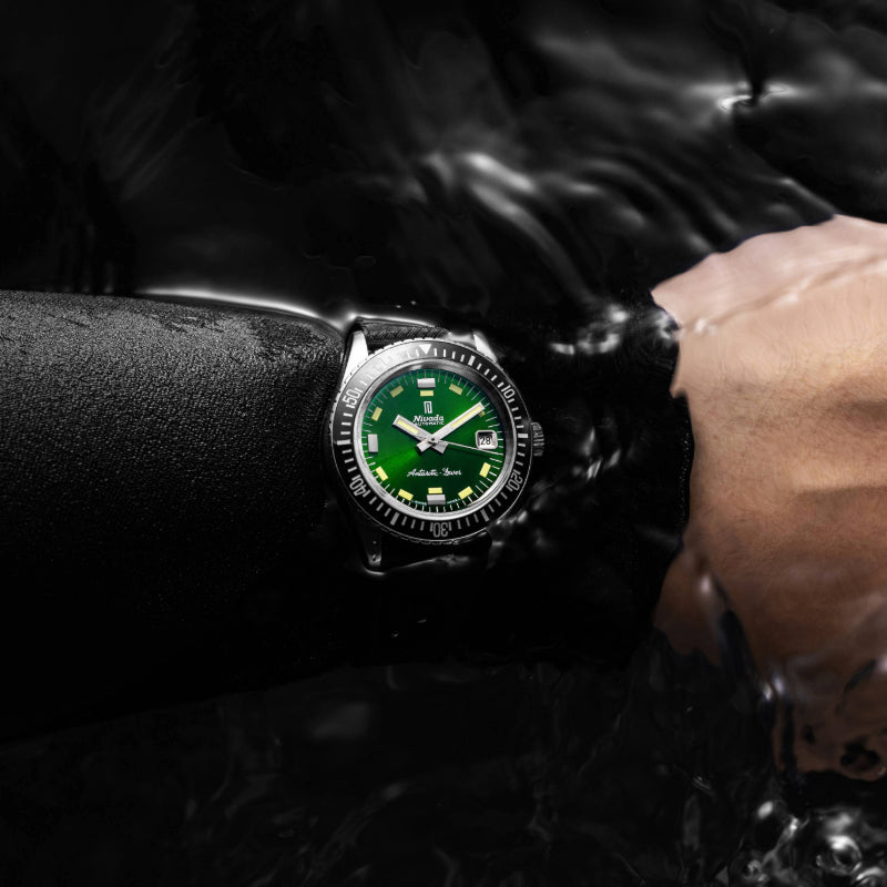 ANTARCTICDIVER GREEN – Nivada Grenchen